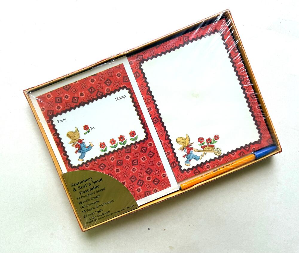 Vintage Bits and Pieces Stationery with Bic Ball Pen Sealed Farmer Scarecrow NIB